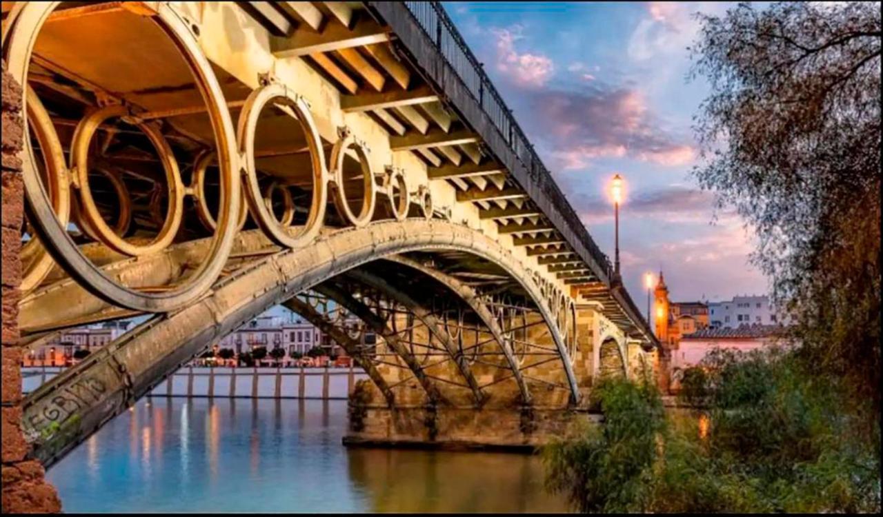 Triana Apartment Seville Luaran gambar